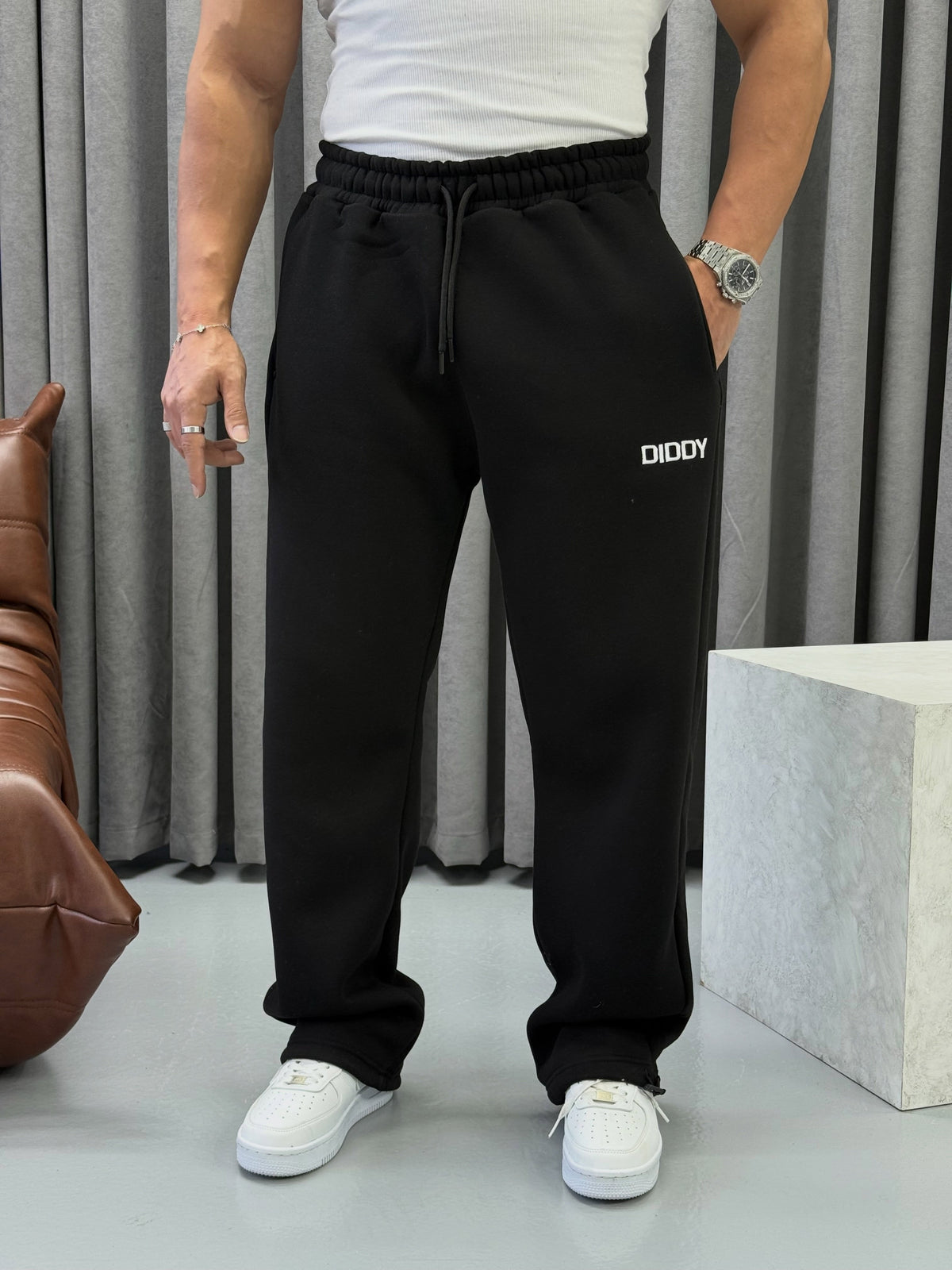 Diddy Nakışlı Siyah Eşofman – Diddy Studios oversize eşofman altı (detay 3)