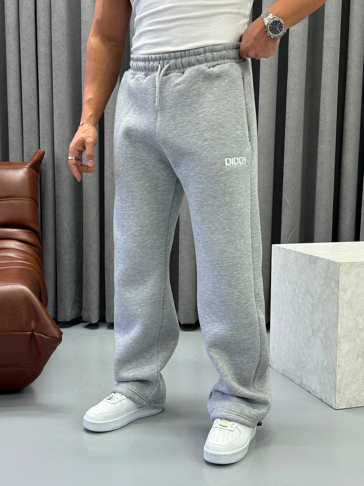 Diddy Nakışlı Gri Eşofman – Diddy Studios oversize eşofman altı