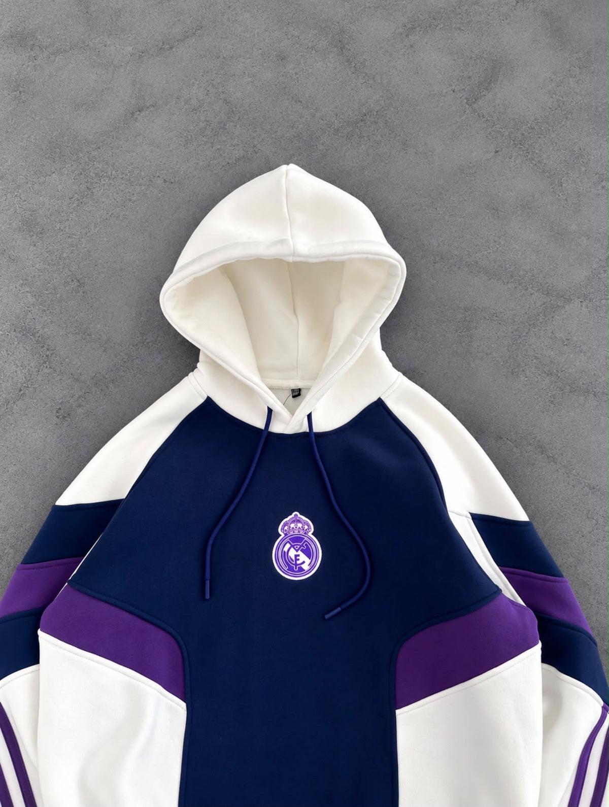 REAL BEYAZ KAPÜŞONLU SWEAT
