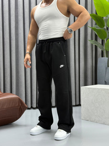 TECH SİYAH EŞOFMAN