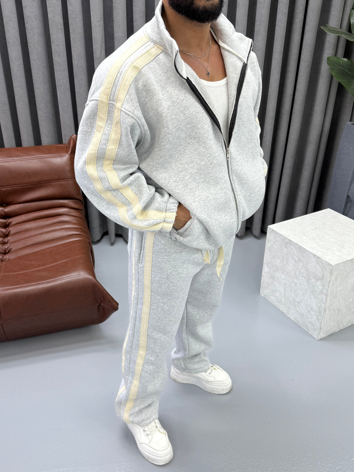Hasır Şeritli Gri Eşofman Takımı – Diddy Studios oversize eşofman takımı (detay 2)