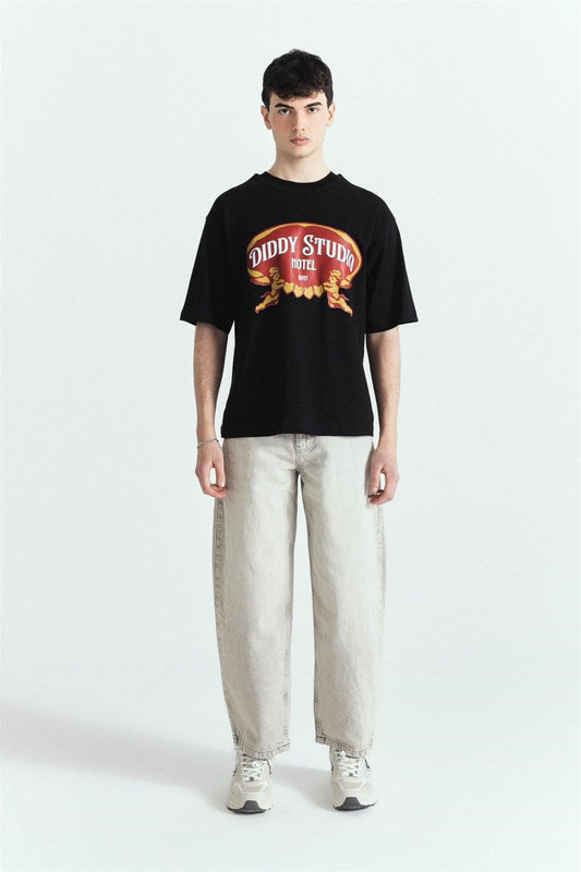 Dıddy Studio Hotel Premium Baskılı Oversize Tshırt – Diddy Studios oversize t-shirt